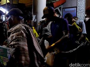 Lapas Pekalongan Evakuasi 331 Napi ke Nusakambangan Lapas Pekalongan Evakuasi 331 Napi ke Nusakambangan