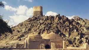 Foto: Masjid Tertua di Uni Emirate Arab yang Misterius