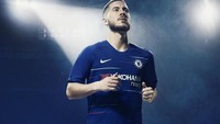 Chelsea tampil dengan corak baru di bagian depan, dengan garis-garis horisontal tipis. (Foto: Nike)