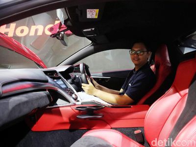 Sensasi Duduk di Mobil Super Honda