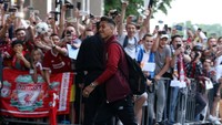 Penyerang Liverpool Roberto Firmino juga terlihat semringah jelang final. Ia akan bahu membahu bersama Sadio Mane dan Mohamed Salah untuk membobol gawang Madrid di final nanti. (Foto: Viacheslav Ratynskyi/Reuters)