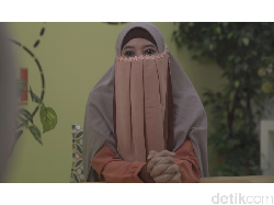 Kini Bercadar, Peggy Melati Sukma Tak Peduli Mendapat Cacian