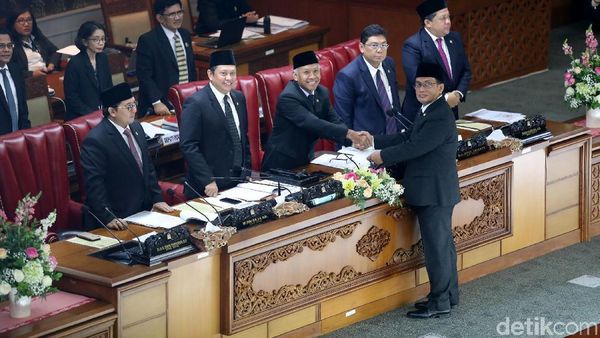 DPR Sahkan RUU Antiterorisme