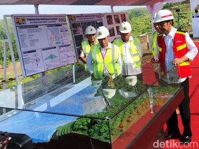 Jokowi Kebut Bendungan Kuningan Kelar Tahun Ini