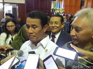 Kunjungi UB, Mentan Pacu Mahasiswa Jadi Konglomerat Kunjungi UB, Mentan Pacu Mahasiswa Jadi Konglomerat