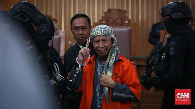 Aman Abdurrahman saat membacakan pledoi dalam sidang di PN Jaksel, Jumat (25/5).