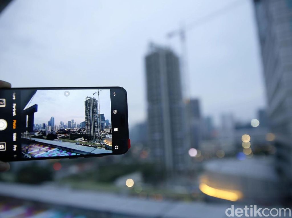 Adu Canggih Kamera iPhone X, Galaxy S9+, P20 Pro, dan Find X