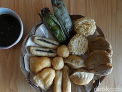 Pempek Sanjo: Gurihnya Pempek Cerewet dengan Celimpungan Berkuah Santan