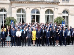 Kala Presiden Prancis Nongkrong Bareng Zuckerberg Cs