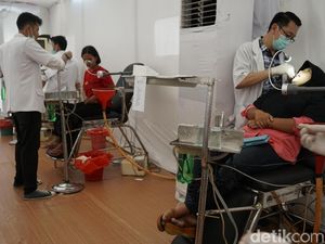 Sambut Waisak, 180 Dokter Aksi Pengobatan Gratis di Borobudur