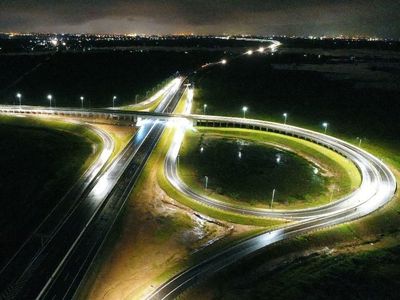 Indahnya Tol Pertama Sumsel Bermandi Cahaya