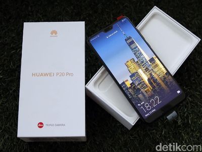Unboxing Huawei P20 Pro dengan Tiga Kamera Leica