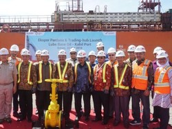 Pertamina Lubricants Ekspor Perdana Lube Base Oil di Batam
