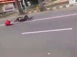 Viral! Ngebut untuk Setting Motor Berujung Kecelakaan