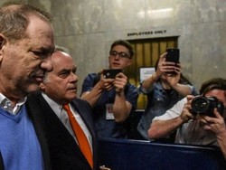 Terjerat Kejahatan Seks, Harvey Weinstein Bebas dengan Jaminan Rp 14 M
