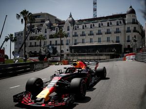 Ricciardo Pole di Monako, Vettel Kedua Ricciardo Pole di Monako, Vettel Kedua