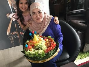 Ibunya Diundang ke Markas PBB, Ini Kata Ayu Ting Ting Ibunya Diundang ke Markas PBB, Ini Kata Ayu Ting Ting