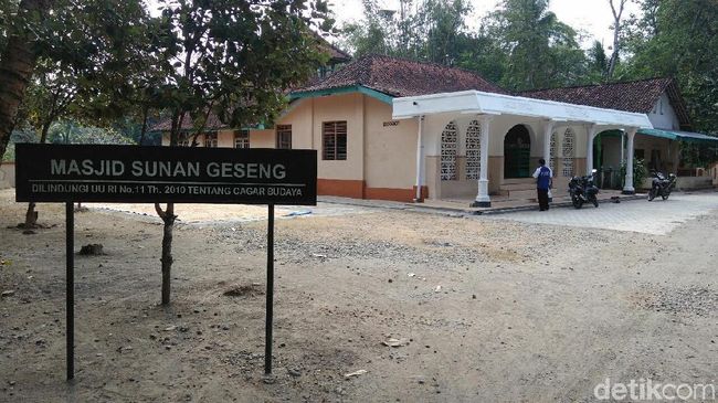 Melihat Keunikan Masjid Sunan Geseng di Purworejo Melihat Keunikan Masjid Sunan Geseng di Purworejo
