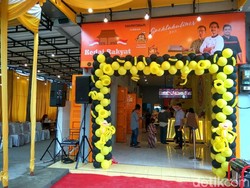 Gibran, Kaesang dan Bobby Berkolaborasi dalam Kedai Rakyat di Medan