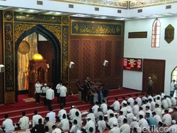 Lebaran di Surabaya Aman, Guru Besar UINSA Apresiasi Kinerja Polisi