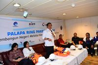 Kunjungan kerja Menkominfo Rudiantara ke proyek Palapa Ring paket tengah.