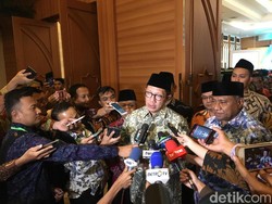 Jamaah Haji Kini Bisa Urus Imigrasi Saudi Sejak di Embarkasi