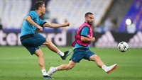 Dani Carvajal sempat satu musim memperkuat Bayer Leverkusen pada 2012/2013 setelah dua tahun di Real Madrid B. Pada 2013, Madrid mengaktifkan opsi buyback senilai 6 juta euro untuk membawa pulang Carvajal. Foto: Laurence Griffiths/Getty Images