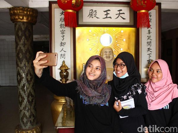 Jelajah Wisata Bhineka Kunjungi Rumah Ibadah