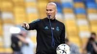 Zidane ditantang bisa membawa Madrid menjuarai Liga Champions untuk ketiga kalinya secara beruntun dini hari nanti. (Foto: Shaun Botterill/Getty Images)