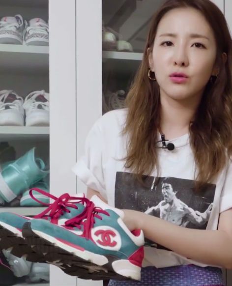 koleksi sneakers Sandara Park yang mencapai 1.000 pasang