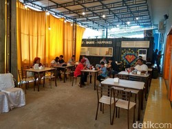 Hari Pertama Dibuka, Kedai Rakyat Milik Anak Mantu Jokowi Targetkan 2.500 Transaksi