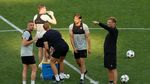 Mengintip Persiapan Si Merah di Kiev