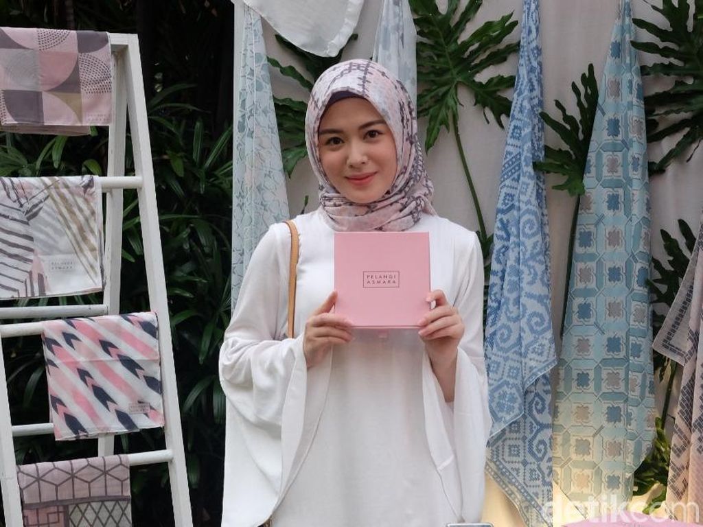 Jadi Mualaf, Ini Prinsip Selebgram Ayana Moon dalam Berhijab Jadi Mualaf, Ini Prinsip Selebgram Ayana Moon dalam Berhijab
