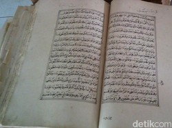 Melihat Pameran 7 Alquran Unik di Blok M