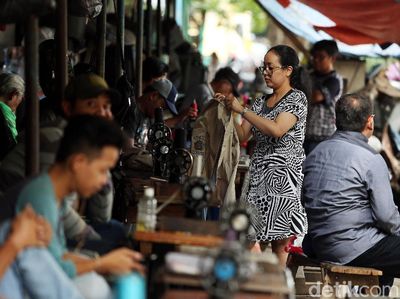 Jasa Permak Pakaian Banjir Pesanan Selama Ramadan