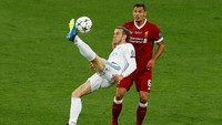 Gareth Bale masuk sebagai pemain pengganti untuk Madrid saat menghadapi Liverpool di menit ke-61. Ia mencetak gol salto, gol pertamanya dalam pertandingan itu, di menit ke-64. (Foto: Phil Noble/Reuters)