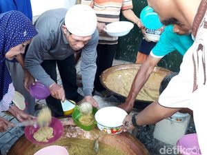 Mau Incip Bubur Asy Syuro Sunan Bonang, Rasanya Gurih Lho!