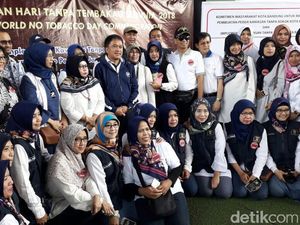 Pemkot Bandung Bakal Potong Tunjangan PNS yang Merokok di Kantor