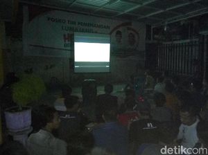 Ajak Penggemar Bola Nobar, Cabup-Cawabup Ini Juga Sahur Bareng Ajak Penggemar Bola Nobar, Cabup-Cawabup Ini Juga Sahur Bareng
