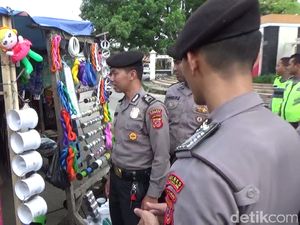 Polisi Razia Pedagang Kembang Api yang Jual Petasan di Tasik