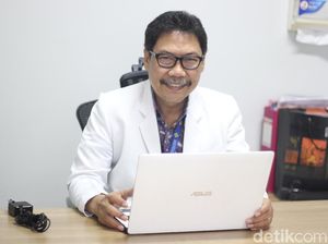Resep Menyeimbangkan Stres ala Dokter Kocak Agus Ali Fauzi Resep Menyeimbangkan Stres ala Dokter Kocak Agus Ali Fauzi