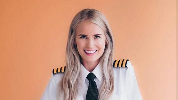 Ini Maria, Pilot Cantik yang Memikat Hati di Darat Ataupun Udara