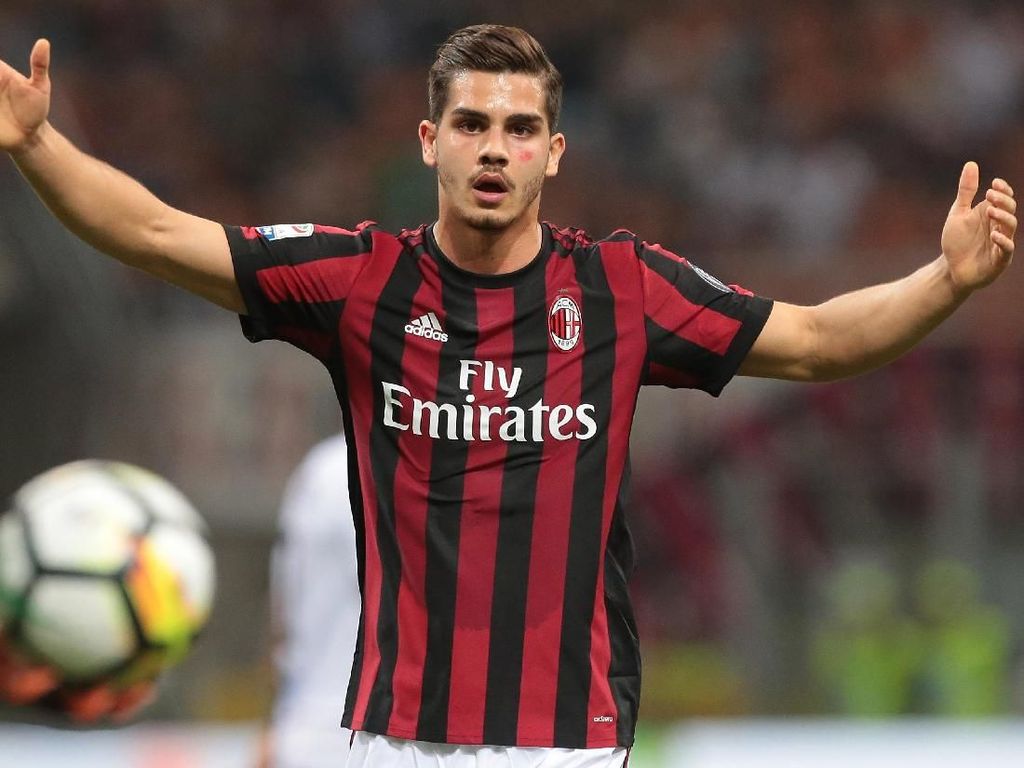 Andre Silva Mau Pulang ke Milan? Andre Silva Mau Pulang ke Milan?
