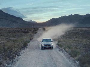 Tetap Tenang dan Jangan Panik Saat Berkendara di Daerah Gempa