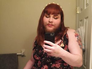 Wajah Unik Wanita Berjenggot Lebat Ini Bikin Netizen Kaget hingga Terpukau