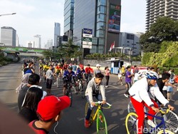 Pedagang Penuhi CFD Jakarta, Warga Terusik