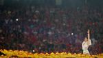 Penampilan Menawan Dua Lipa di Final Liga Champions