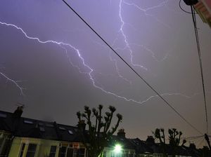 Berteduh di Pondok Kebun, Warga Jeneponto Tewas Tersambar Petir
