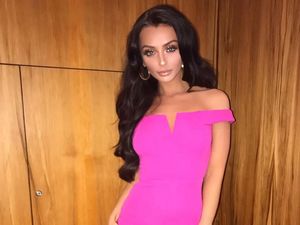 Model Cantik Ini Kesulitan Bernapas Setelah Pasang Implan Payudara