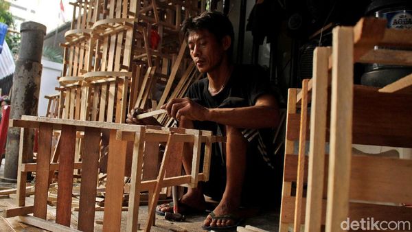 Perajin Keranjang Parsel Kebanjiran Order